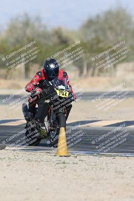 media/Jan-15-2026-Racers Edge (Thu) [[dfebeb70ab]]/2-A Group/Session 5 Turn 2/